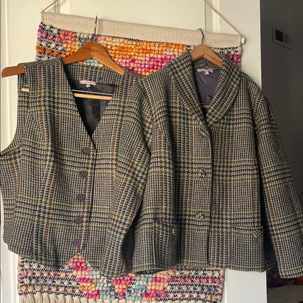 Women's Plaid Tweed Jacket & Vest Set in Gray with Green Accents